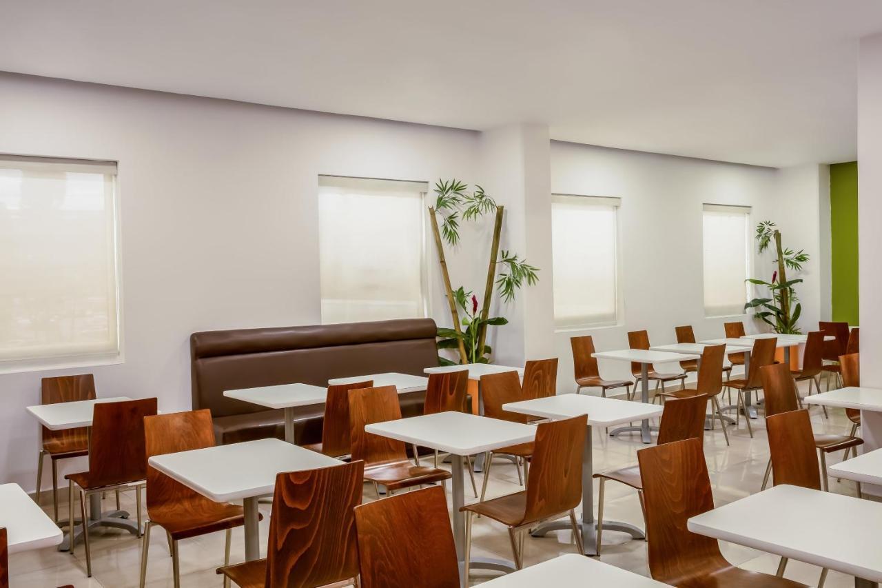 One Puebla Finsa Hotel Eksteriør billede