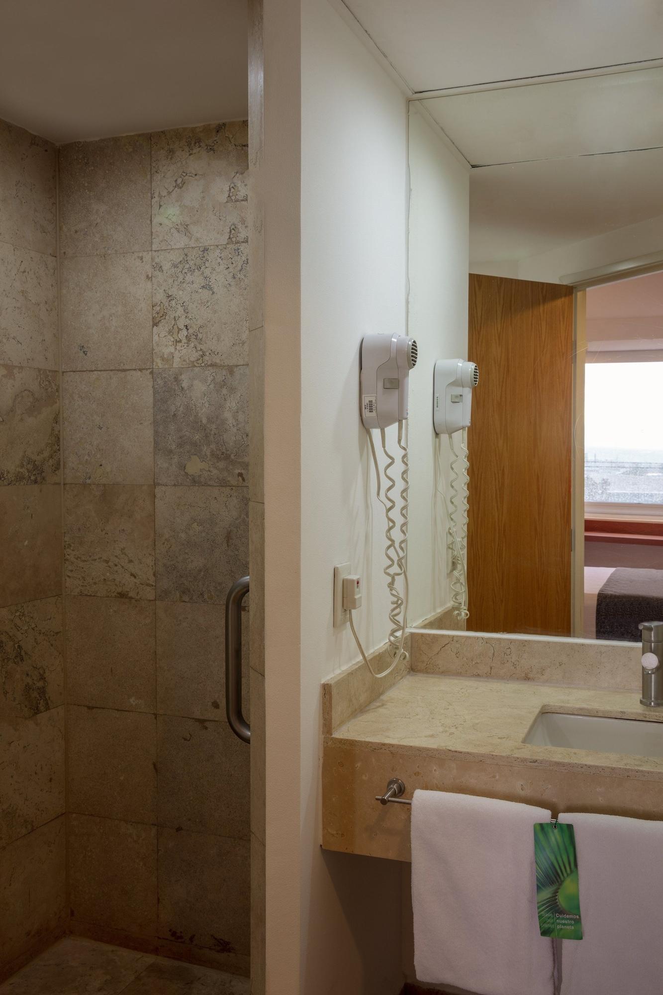 One Puebla Finsa Hotel Eksteriør billede