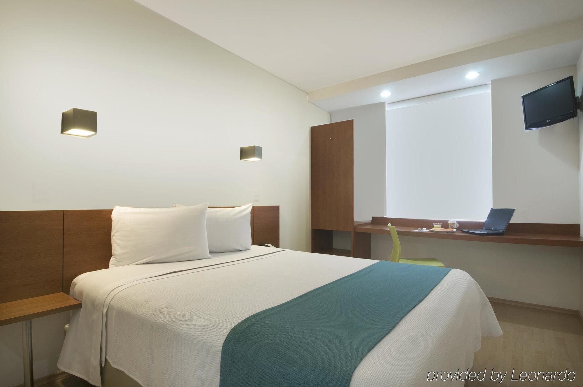 One Puebla Finsa Hotel Eksteriør billede