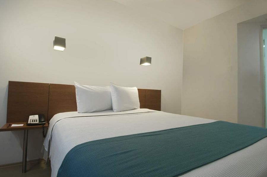 One Puebla Finsa Hotel Eksteriør billede