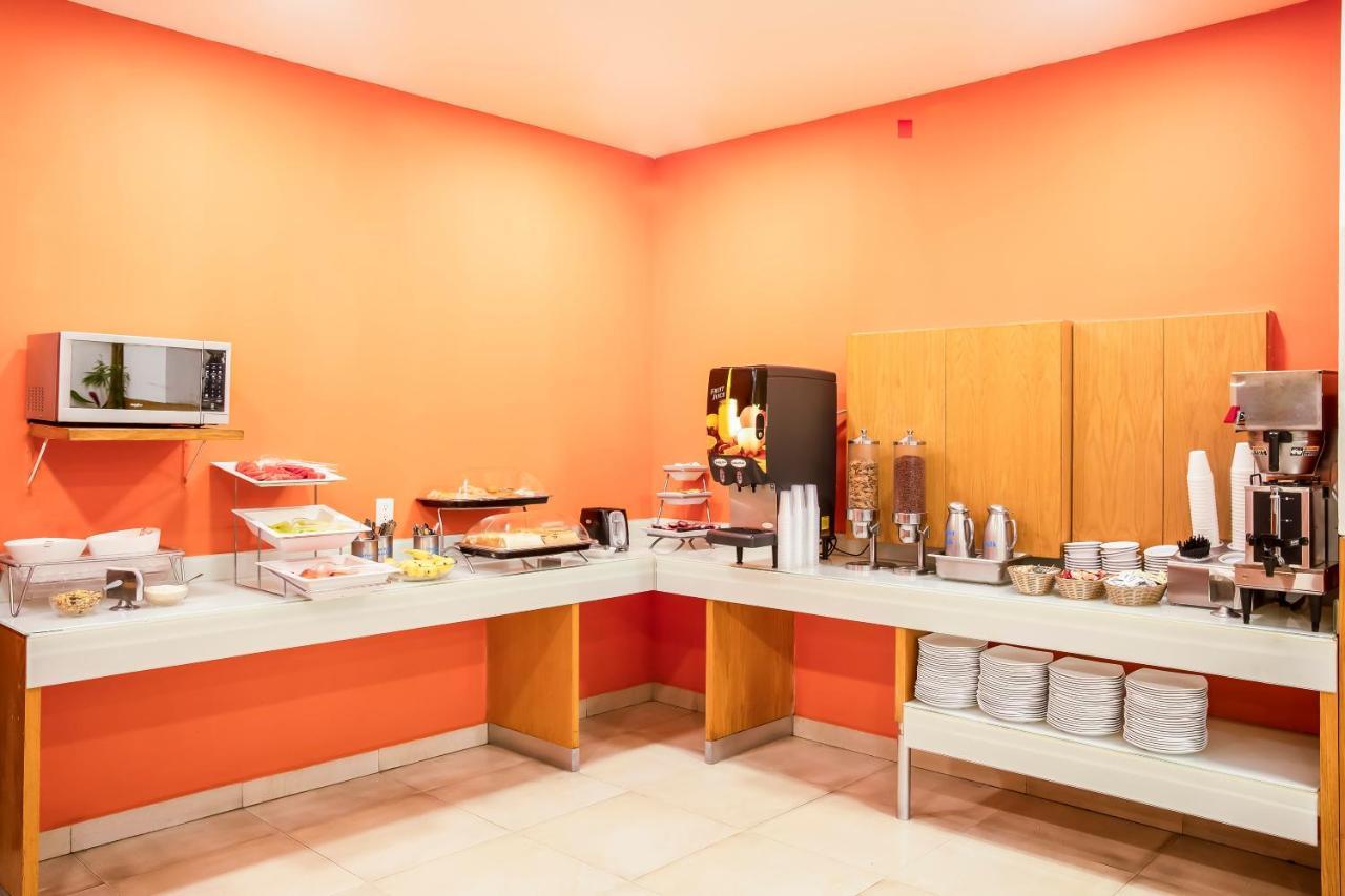 One Puebla Finsa Hotel Eksteriør billede