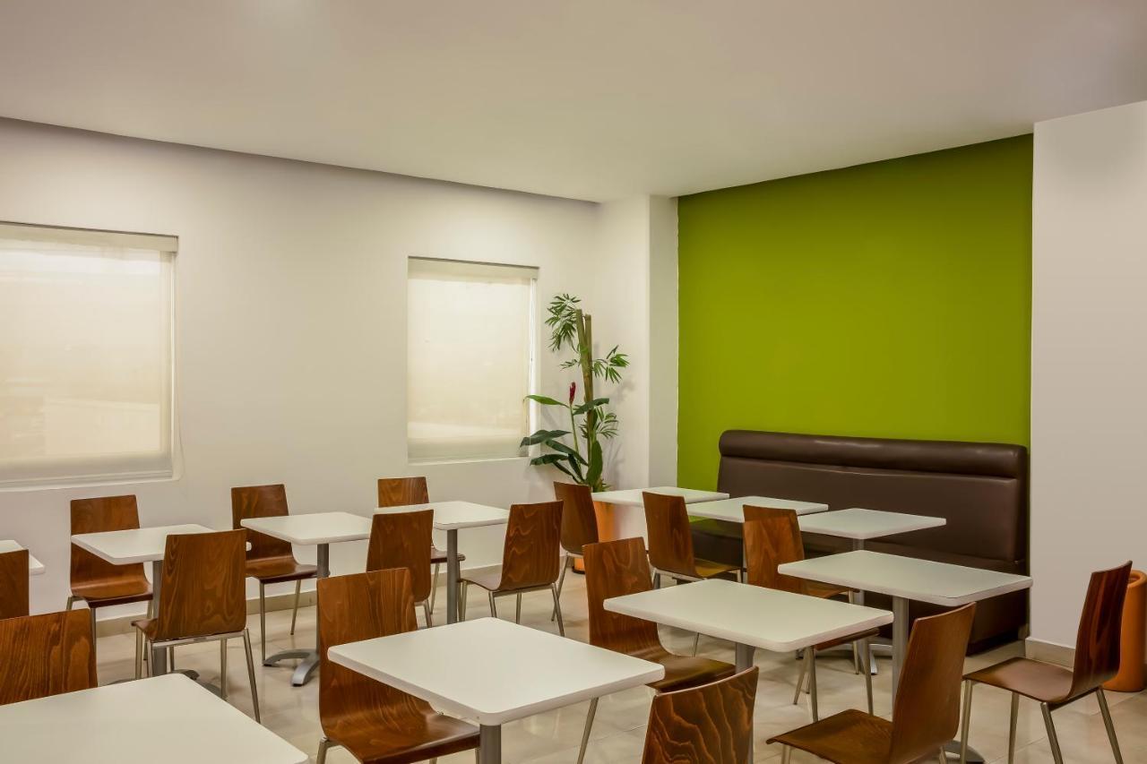 One Puebla Finsa Hotel Eksteriør billede