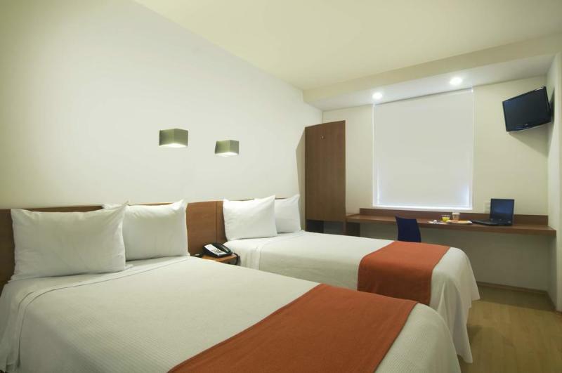 One Puebla Finsa Hotel Eksteriør billede