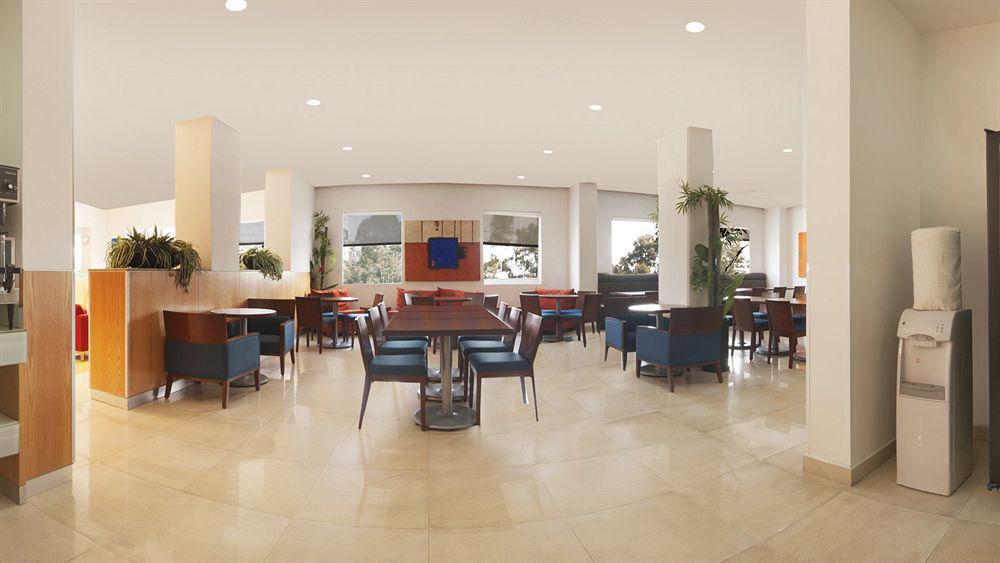 One Puebla Finsa Hotel Eksteriør billede